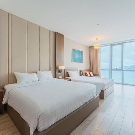 Kn Panorama Beachfront Condotel Нячанг Екстер'єр фото